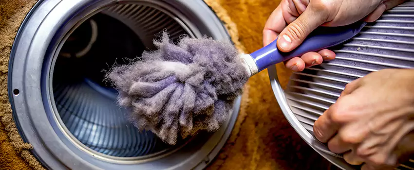 Signs Of A Clogged Dryer Lint Trap in Terrebonne, Quebec